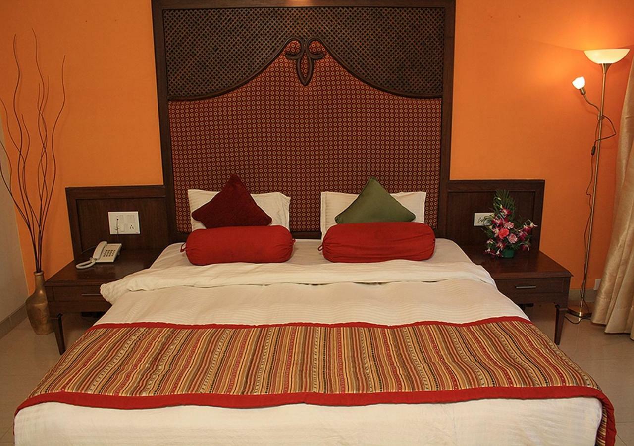 Tangerine Boutique Resort Calangute Exteriör bild